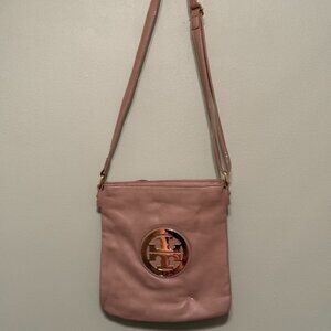 Tory Burch Amanda Flat Messenger Crossbody - Tan Pebbled Leather